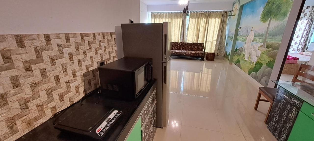 Ranghavi Sands Apartment With Pool - Near Beach And Dabolim Airport Bogmalo Exterior foto